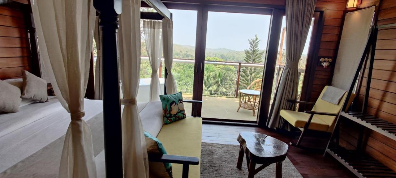 Amrutes' Nisarga Sahavas Villa Dapoli Bagian luar foto