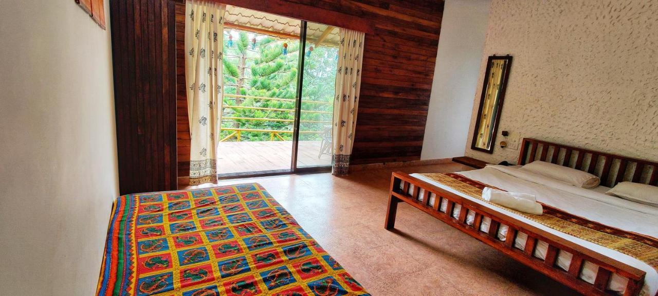 Amrutes' Nisarga Sahavas Villa Dapoli Bagian luar foto