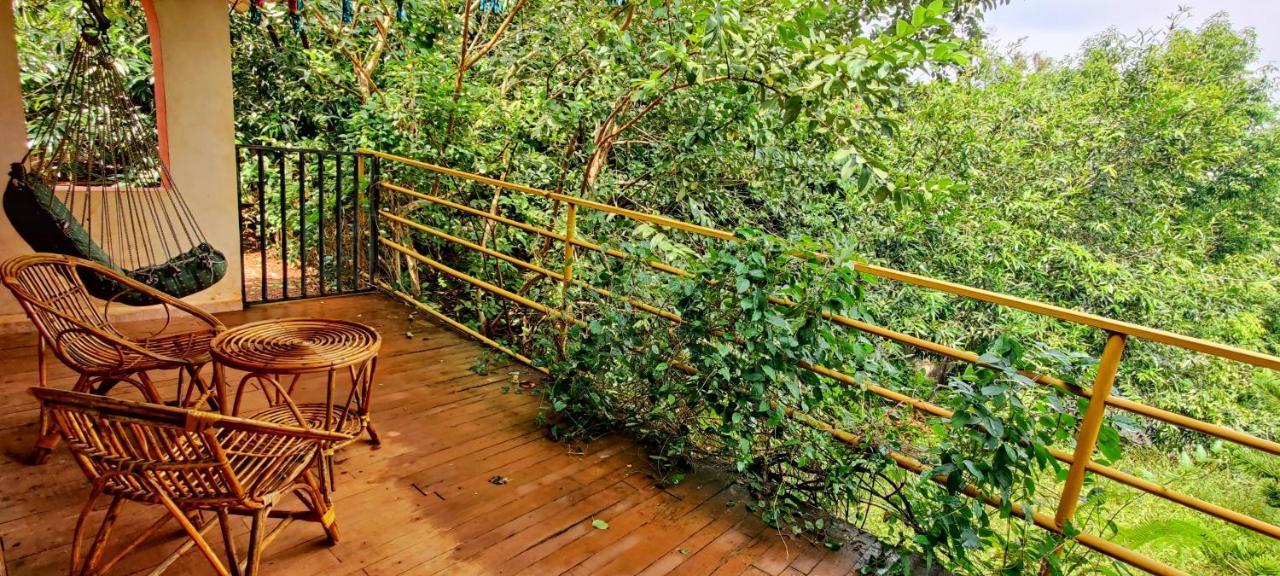 Amrutes' Nisarga Sahavas Villa Dapoli Ruang foto