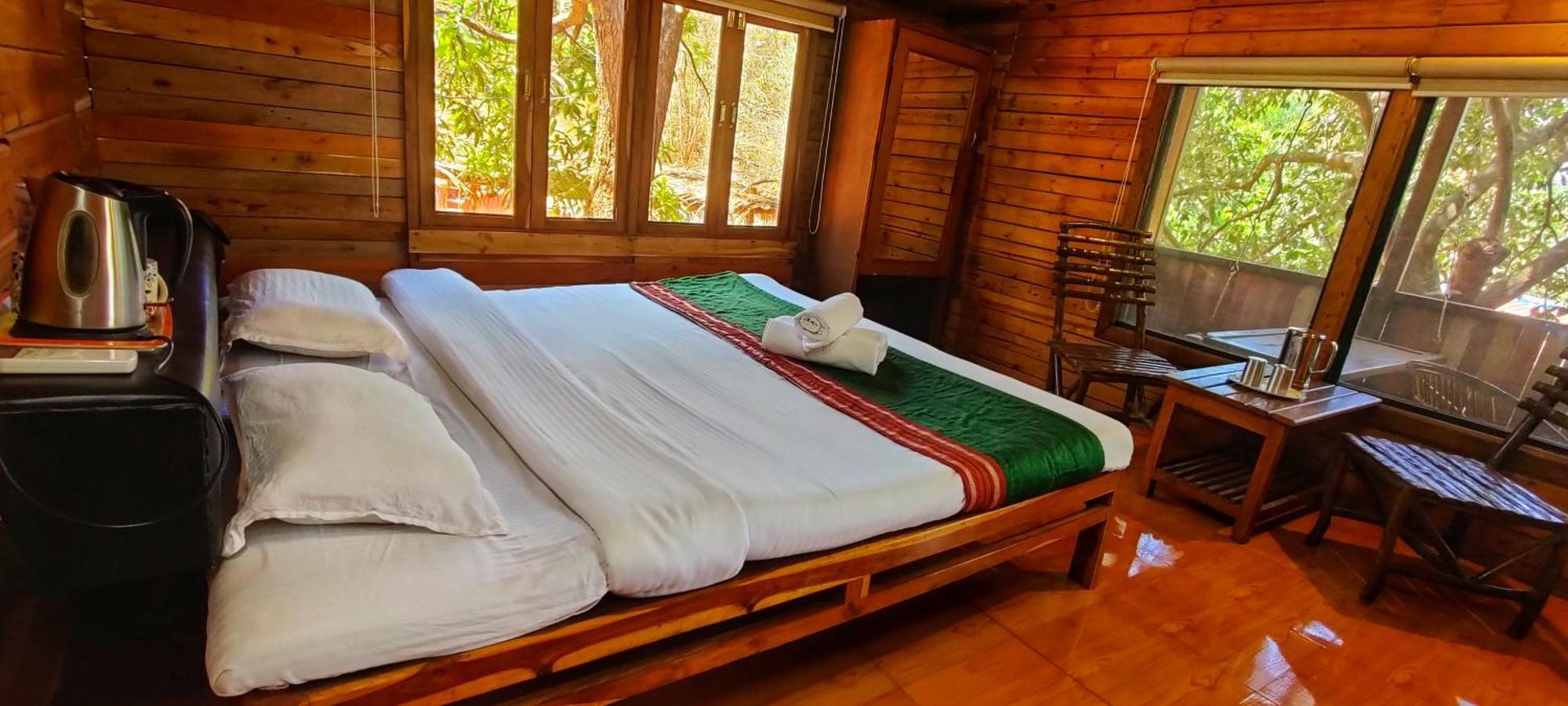 Amrutes' Nisarga Sahavas Villa Dapoli Ruang foto